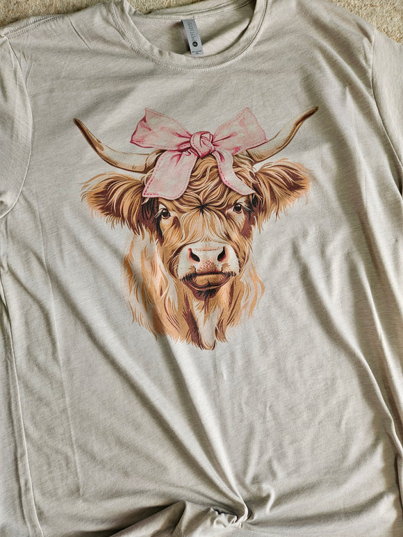Highland cow with Bow Tee
