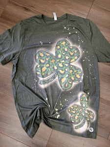 Double clover bleached tee
